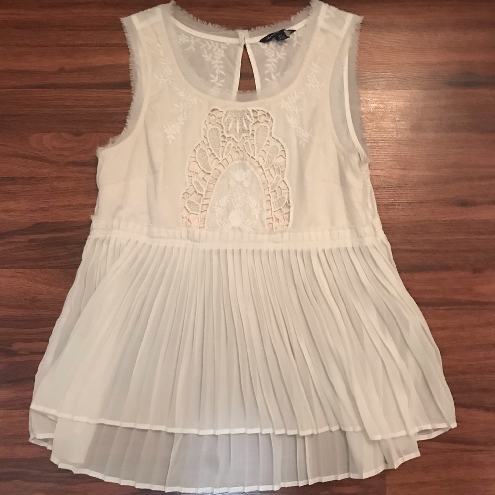 American Eagle top